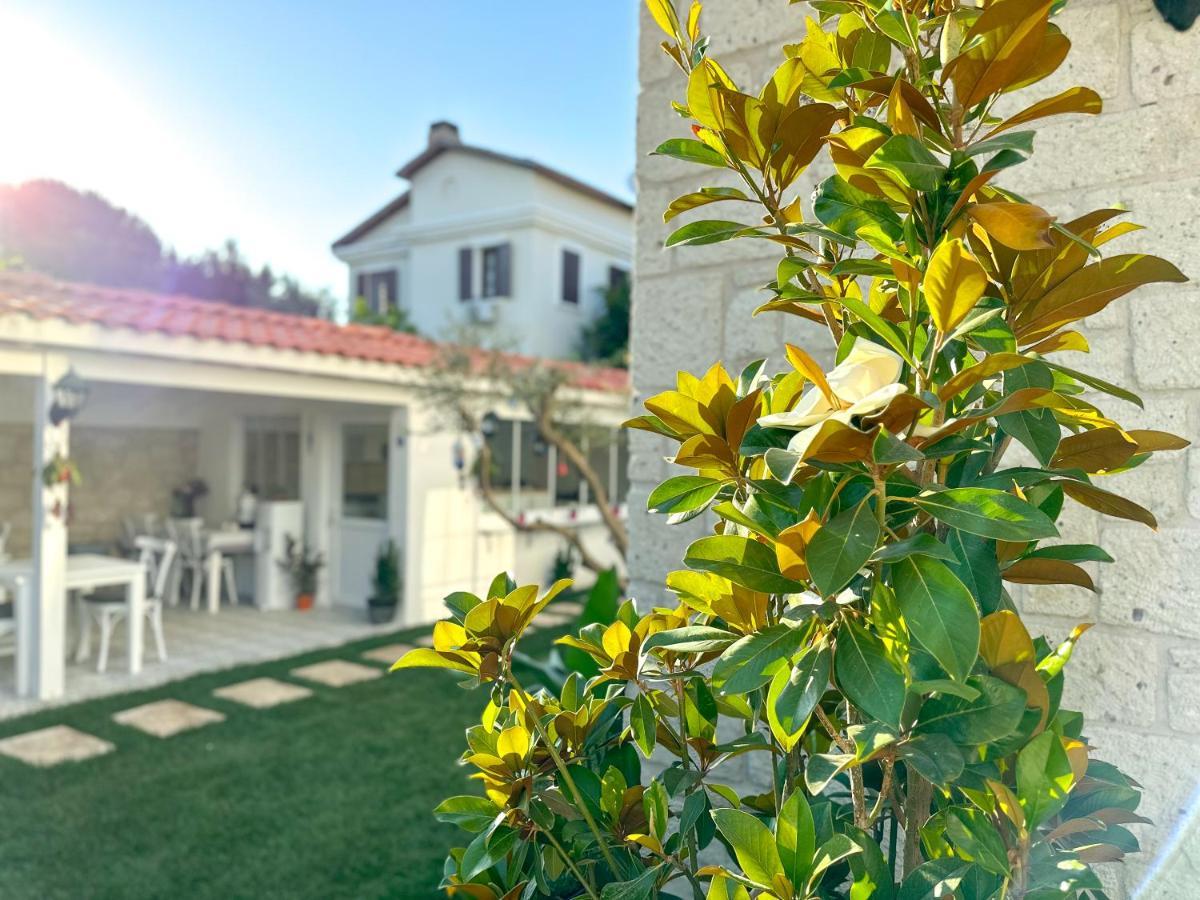 Muezeyyen Hanim Konagi Alaçatı Exterior foto