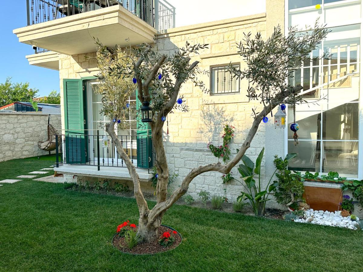 Muezeyyen Hanim Konagi Alaçatı Exterior foto