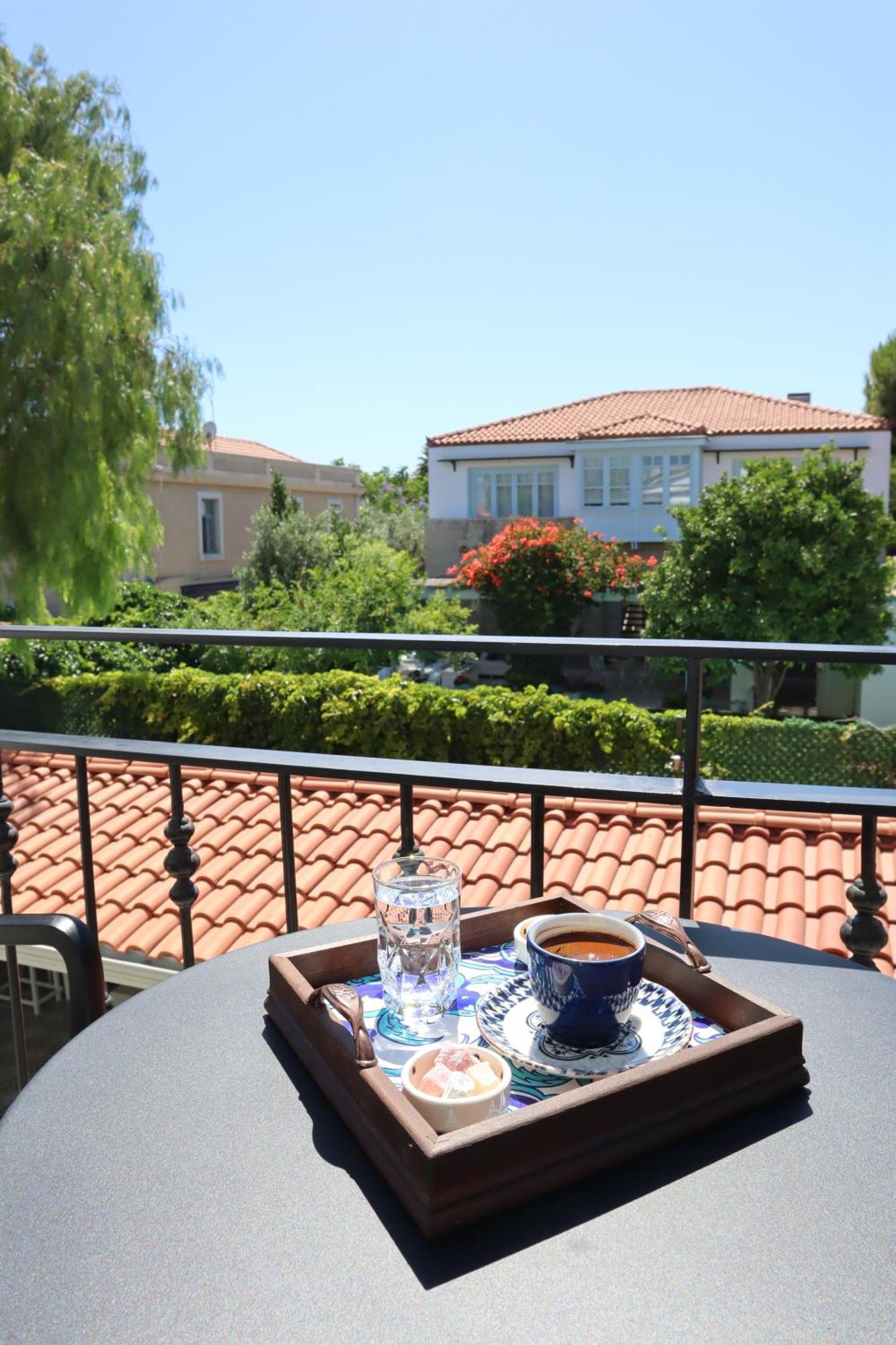 Muezeyyen Hanim Konagi Alaçatı Exterior foto