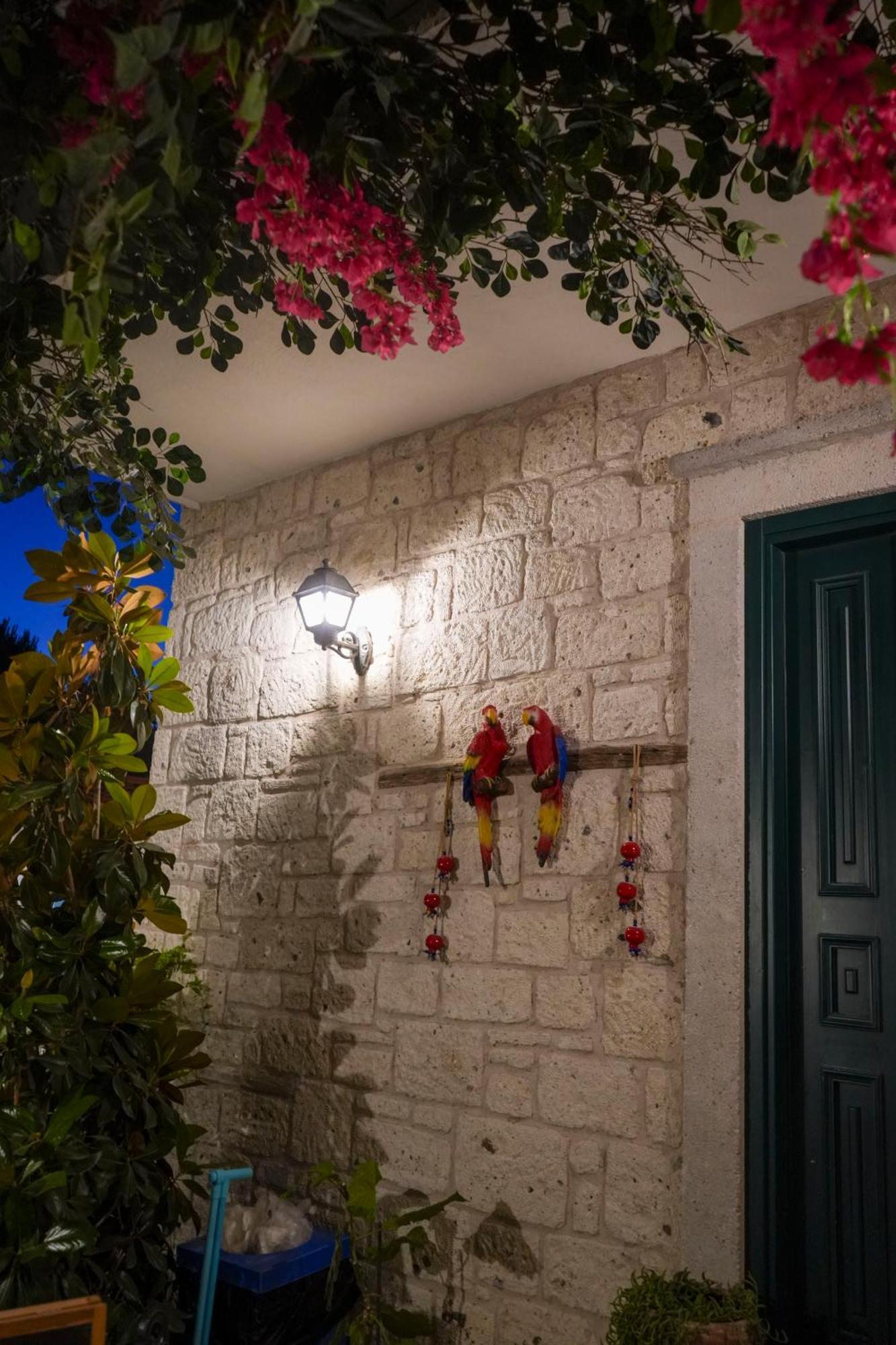 Muezeyyen Hanim Konagi Alaçatı Exterior foto