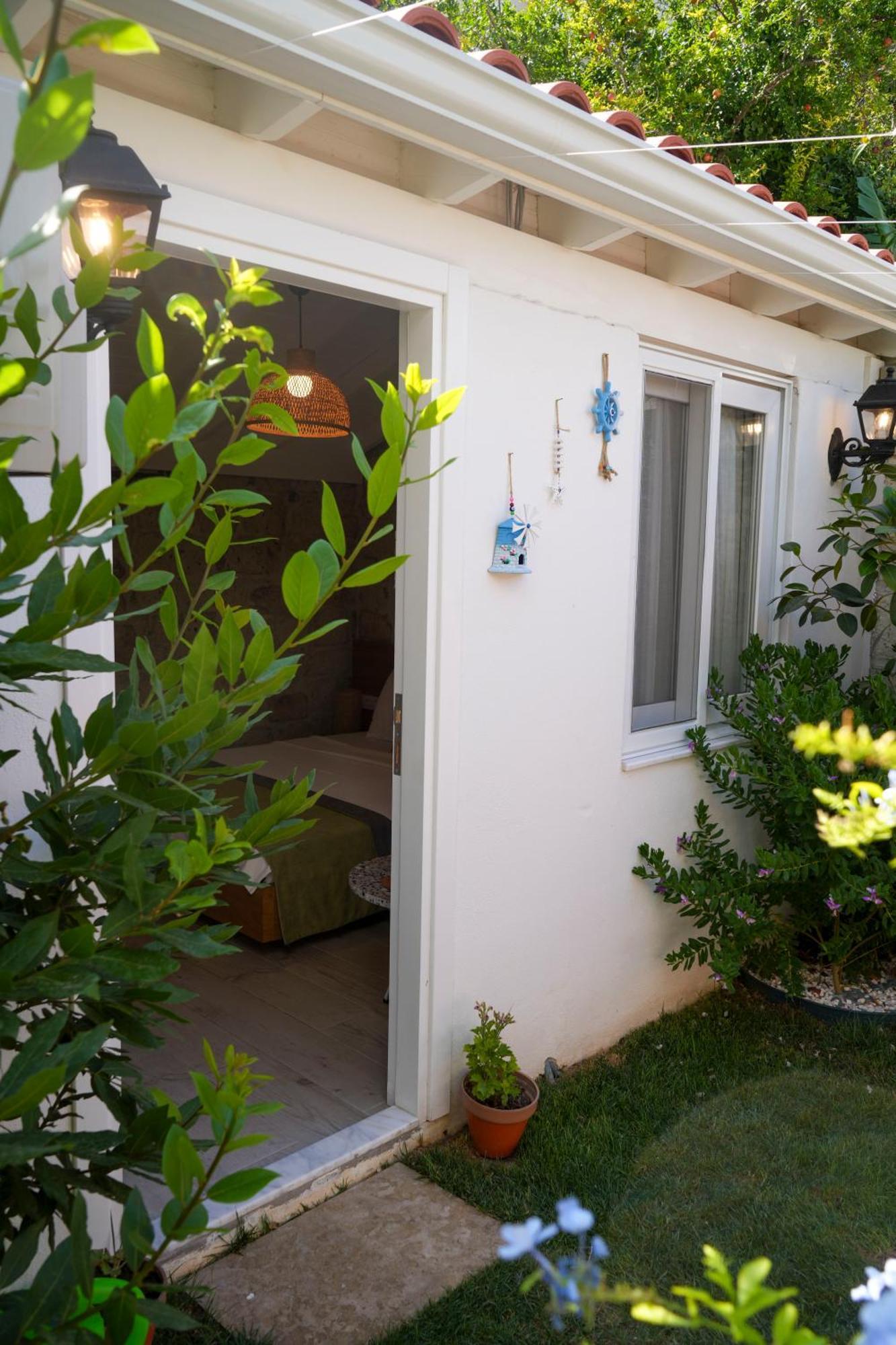 Muezeyyen Hanim Konagi Alaçatı Exterior foto
